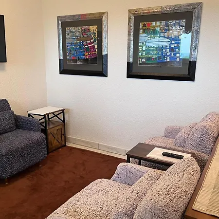 Zentrale Aber Ruhige Lage - Fuer Bis Zu 3 Personen شقة