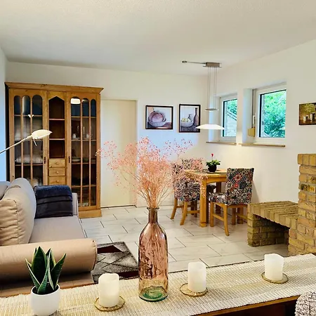 Zentrale Aber Ruhige Lage - Fuer Bis Zu 3 Personen شقة وبرتال