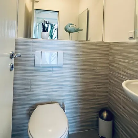 Zentrale Aber Ruhige Lage - Fuer Bis Zu 3 Personen شقة *